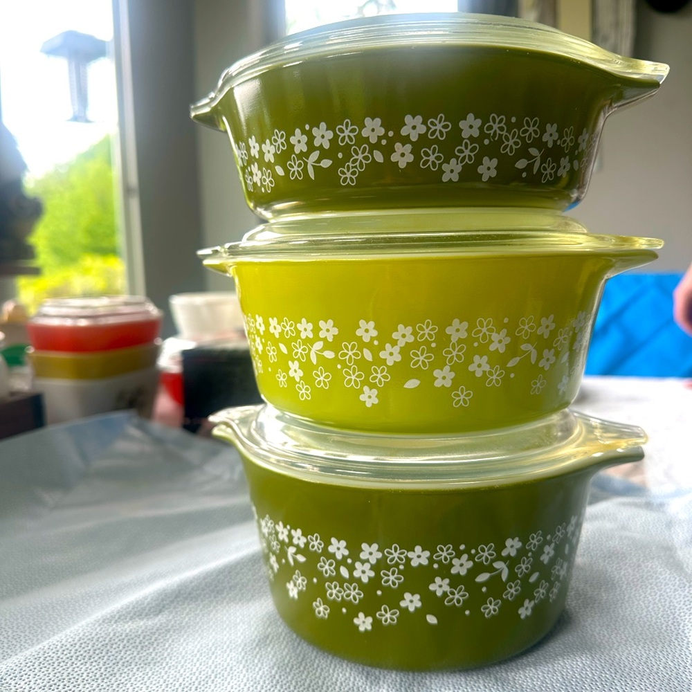 Vintage Green Floral Pyrex Dish Set